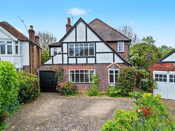 4 Bedroom Detached House For Sale In Ember Farm Way, East Molesey, KT8