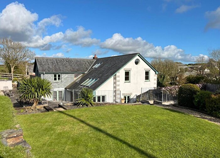 4 Bedroom Detached House For Sale In Rumford, PL27