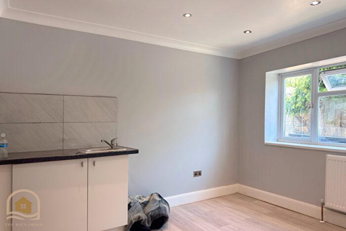 Studio To Rent In Rushdene Close, Northolt, UB5