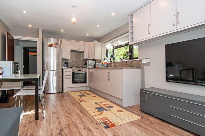 3 Bedroom Flat To Rent In Loravi Court, Seacourt Road, Abbey Wood, SE2