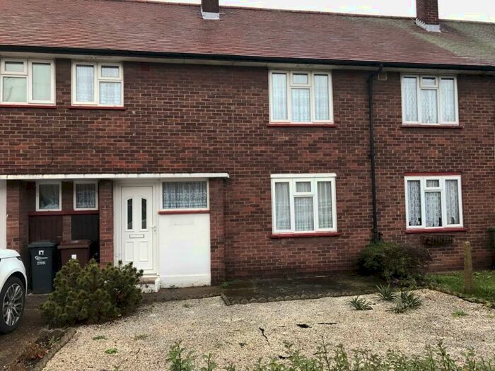 3 Bedroom Terraced House To Rent In Romford, Essex, RM6