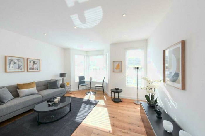 2 Bedroom Apartment To Rent In Chapter Road, Willesden, NW2