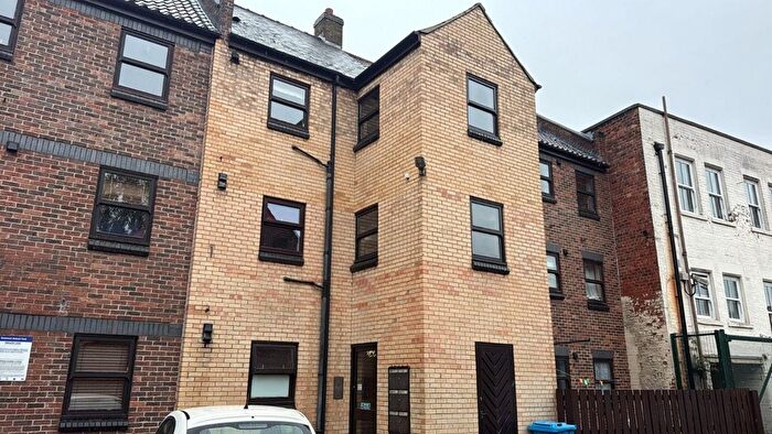 2 Bedroom Flat To Rent In Grammar School Yard, Hull, HU1