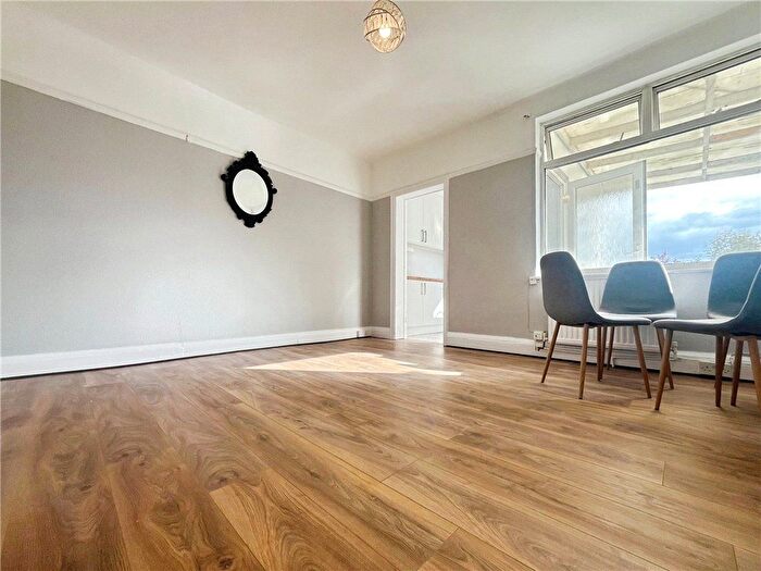 2 Bedroom Flat To Rent In Powder Mill Lane, Twickenham, TW2