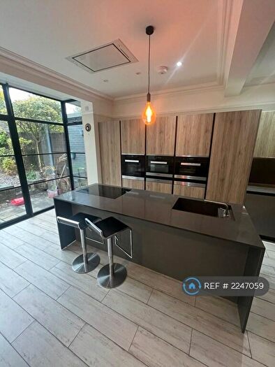 4 Bedroom Terraced House To Rent In Conway Road, London, N14