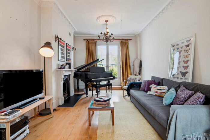 4 Bedroom Terraced House To Rent In Elizabeth Avenue, Canonbury, N1