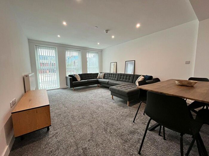 9 Bedroom House To Rent In Camden Street, Liverpool, L3