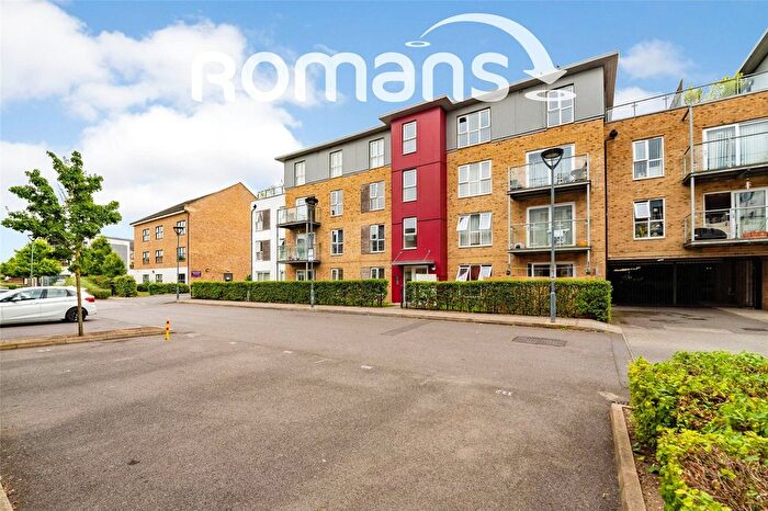 2 Bedroom Flat For Sale In Wintergreen Boulevard, West Drayton, UB7