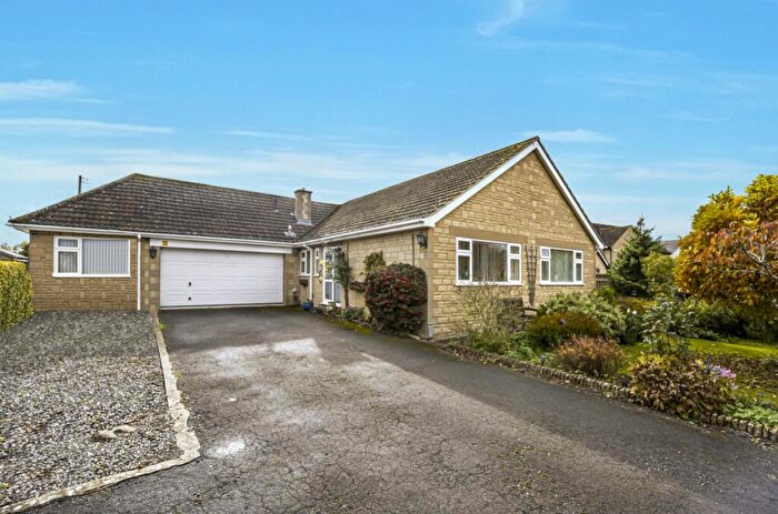 3 Bedroom Detached Bungalow For Sale In School Lane, Castle Eaton, SN6
