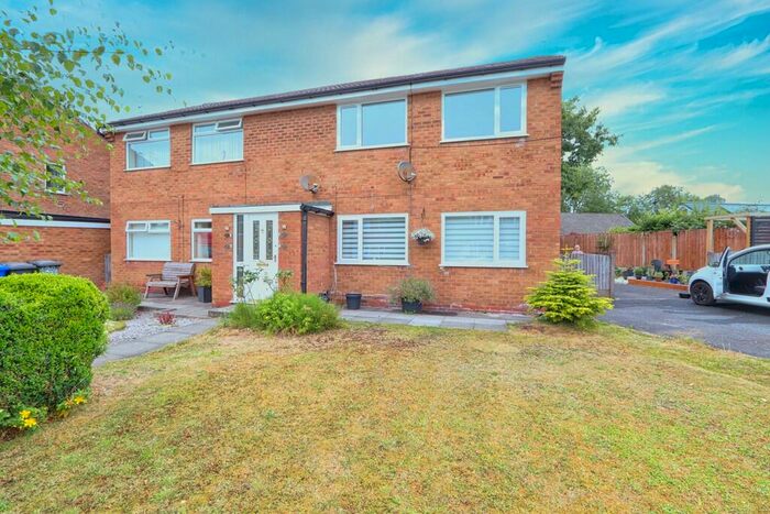 1 Bedroom Apartment To Rent In Woodfield Drive, Worsley, M28