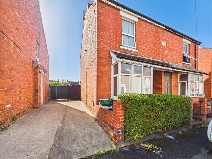 3 Bedroom Semi Detached House For Sale In St. Pauls Road, Gloucester, Gloucestershire, GL1