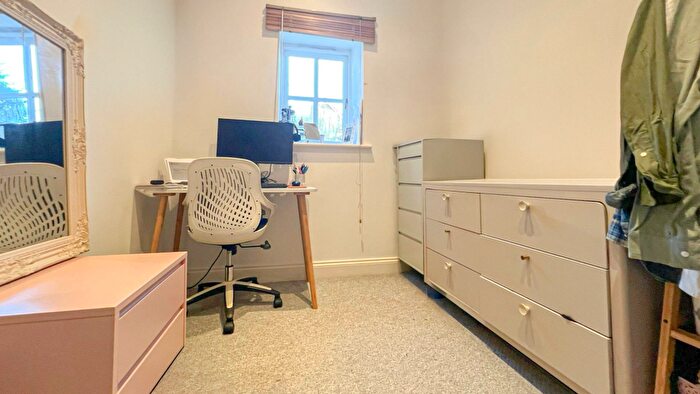 2 Bedroom Apartment To Rent In Sele Mill, Hertford, SG14