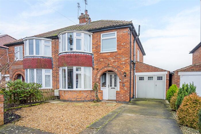 3 Bedroom Semi Detached House To Rent In Thirkleby Way, Osbaldwick, York, YO10