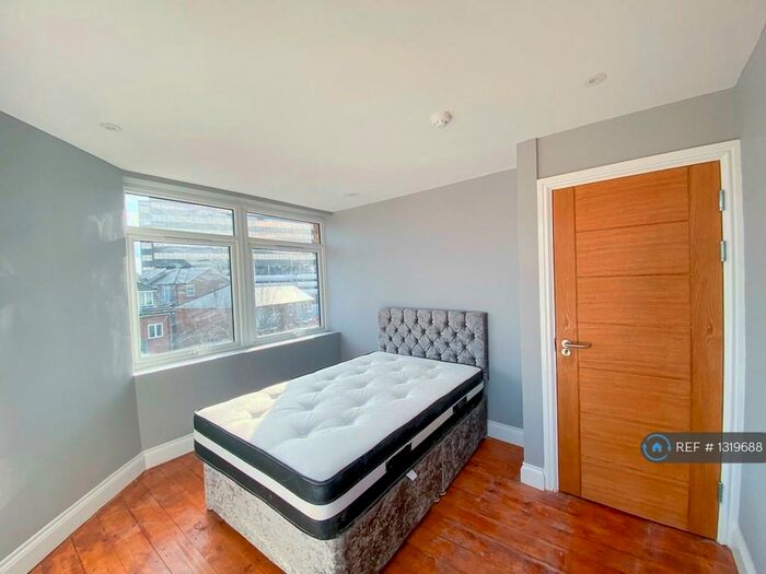 Studio To Rent In Guildford Street, Luton, LU1