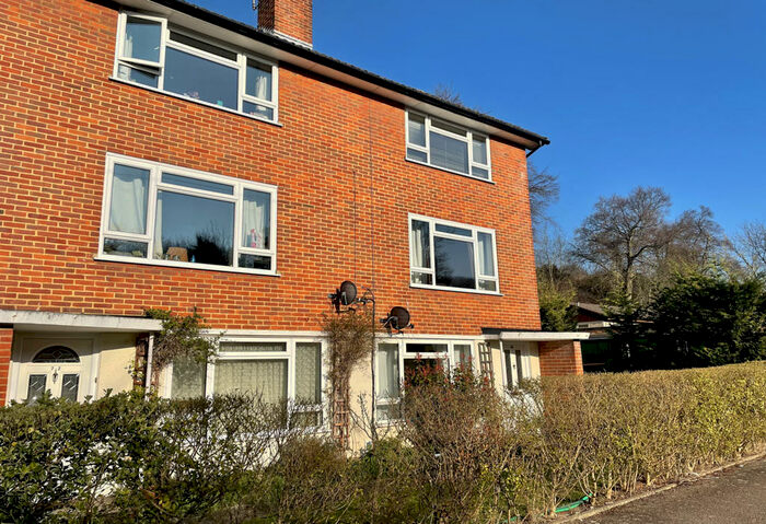 2 Bedroom Maisonette To Rent In Lower Barn Road, Purley, CR8