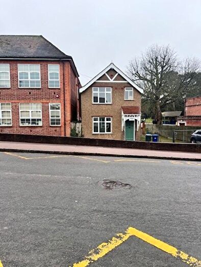 3 Bedroom House To Rent In Woodside Lane, London, N12