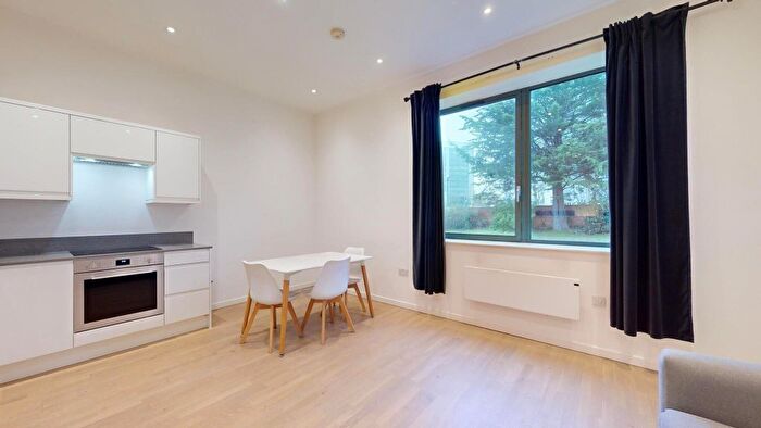 Studio To Rent In Riverbank Way, Brentford, TW8
