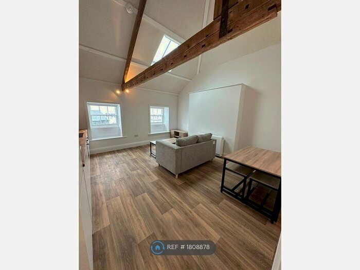 1 Bedroom Flat To Rent In Bank Place, Falmouth, TR11