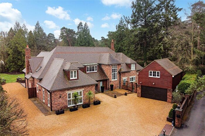 5 Bedroom Detached House For Sale In Avon Castle Drive, Ringwood, Hampshire, BH24