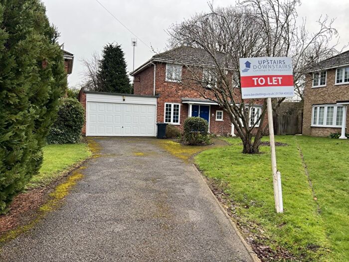 4 Bedroom Detached House To Rent In Blakewood Close, Hanworth, Middlesex, TW13