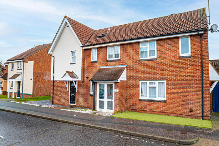 3 Bedroom Terraced House For Sale In Mallards, Southend-on-sea, SS3