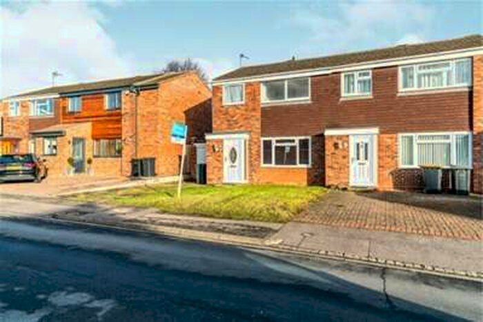 3 Bedroom Semi-Detached House To Rent In Oakley, MK43