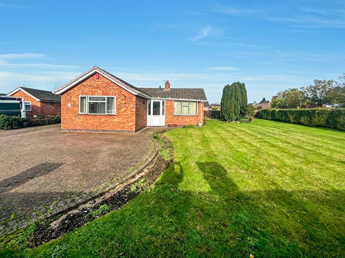 2 Bedroom Detached Bungalow To Rent In Wordsworth Way, Measham, Swadlincote, DE12