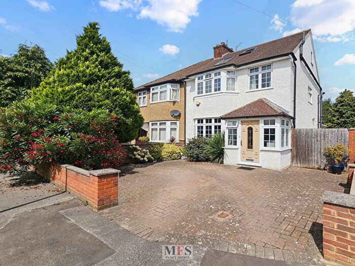 5 Bedroom Terraced House For Sale In Comer Close, Uxbridge, UB8