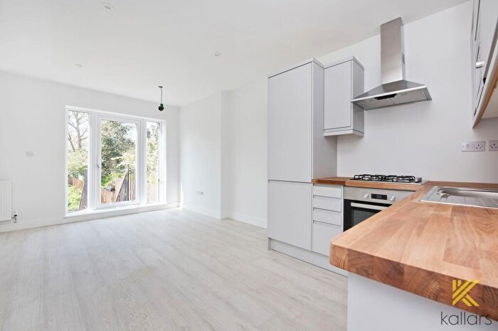 1 Bedroom Flat To Rent In A Lewisham Way, New Cross, London, SE14