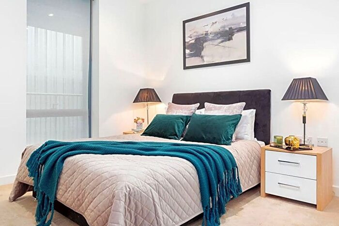 1 Bedroom Flat To Rent In Lexicon, City Rd, London, EC1V