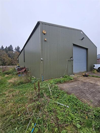 Warehouse To Rent In Bere Court Road, Pangbourne, Reading, RG8