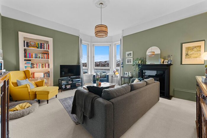 2 Bedroom Flat For Sale In Brownlie Street, Glasgow, G42