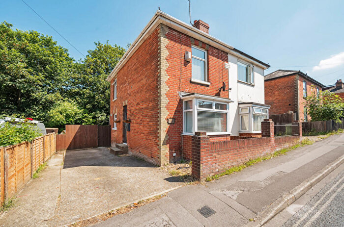 2 Bedroom Semi-Detached House To Rent In Winchester Road, Southampton, Hampshire, SO16
