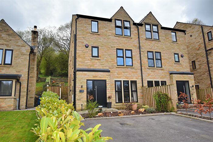 3 Bedroom Semi-Detached House For Sale In Foundry Lane, Whaley Bridge, SK23