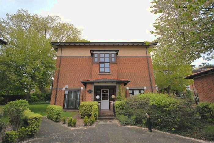 2 Bedroom Apartment To Rent In Halley Gardens, London, SE13