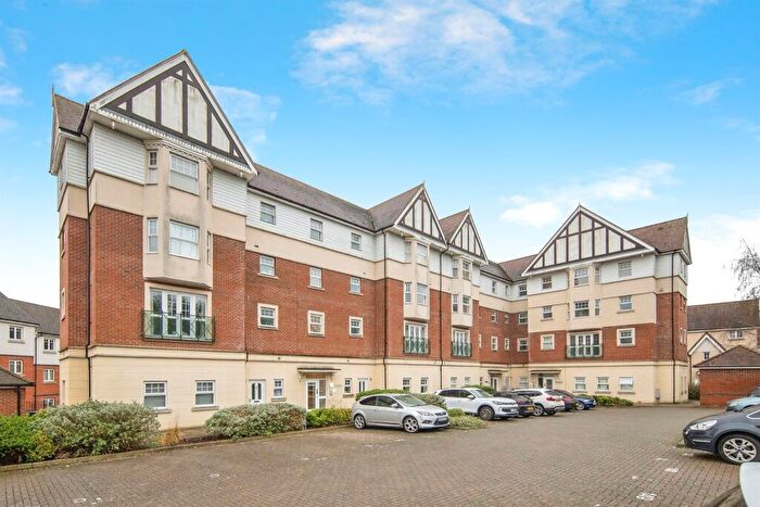 2 Bedroom Apartment For Sale In Apprentice Drive, Colchester, CO4