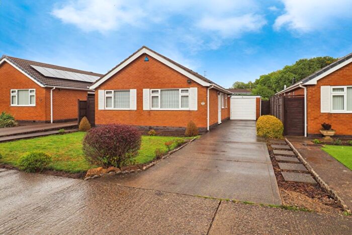 3 Bedroom Bungalow For Sale In Field House Close, Wollaton, Nottingham, NG8