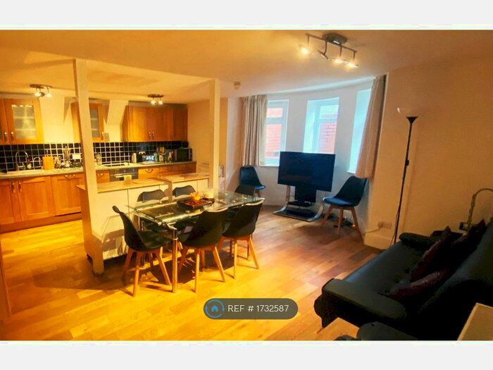 1 Bedroom Flat To Rent In Basement Somerhill Road, Hove, BN3