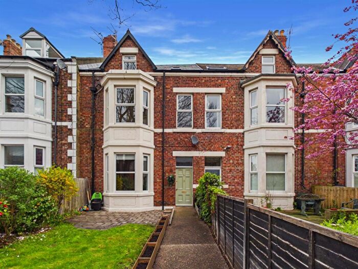 2 Bedroom Apartment For Sale In Clarence Crescent, Whitley Bay, NE26