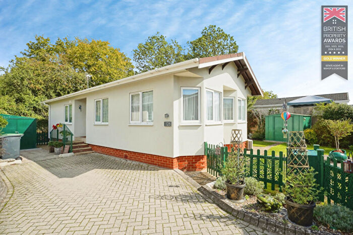 Park Home For Sale In Takeley Park, Station Road, Takeley, Essex, CM22