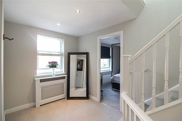 5 Bedroom Detached House For Sale In Temple Way, Rayleigh, Essex, SS6