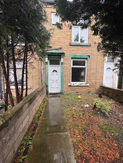 2 Bedroom Terraced House To Rent In Silverdale Road, Bradford, BD5