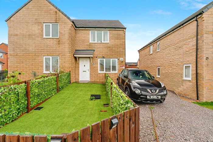 2 Bedroom Semi Detached House For Sale In Robinson Street, Burnley, Lancashire, BB10