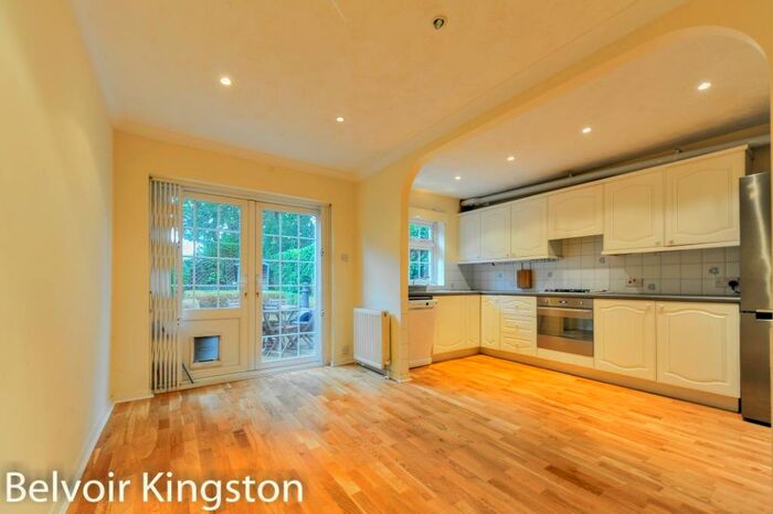 3 Bedroom Terraced House To Rent In Blenheim Gardens, Kingston, KT2