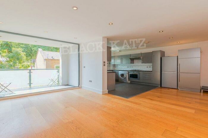 1 Bedroom Flat To Rent In Bethnal Green Road, E2