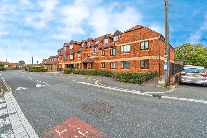 1 Bedroom Flat For Sale In Water Lane, Totton, Southampton, Hampshire, SO40