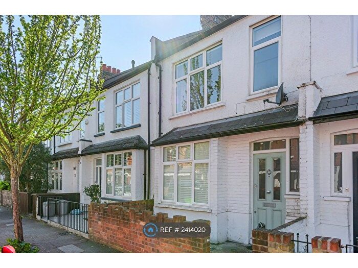 3 Bedroom Terraced House To Rent In Willow Vale, London, W12