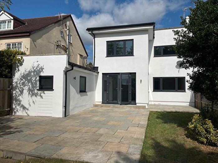 5 Bedroom Semi-Detached House To Rent In Norwich Road, Northwood, HA6