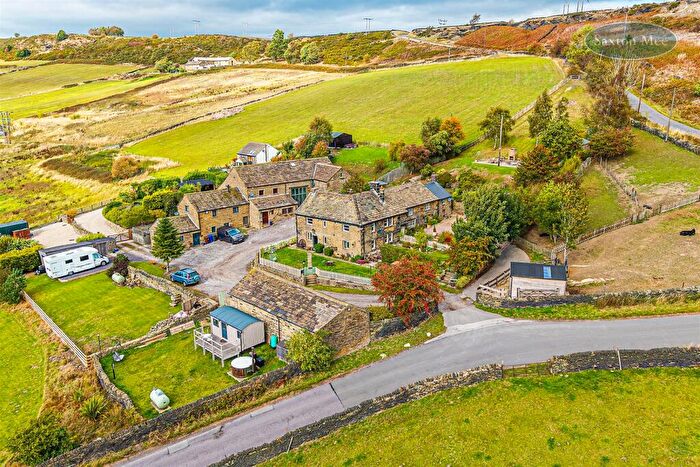 4 Bedroom Farm House For Sale In Pea Royd Lane, Stocksbridge, Sheffield, S36