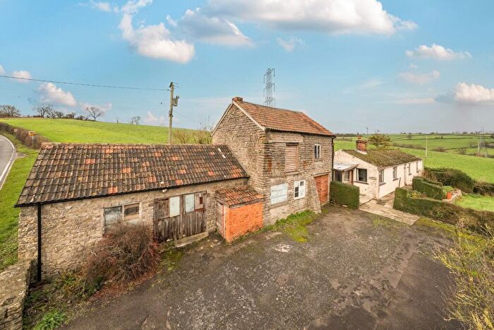 2 Bedroom Bungalow For Sale In Prestleigh, BA4